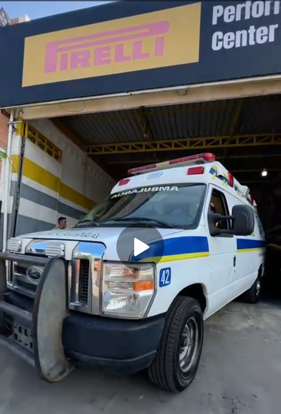 Puesta en marcha ambulancia de Hospital de niños 
